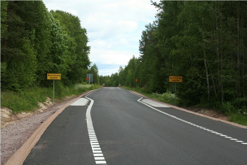 Rural road, synonymously called 'Bymiljöväg'.